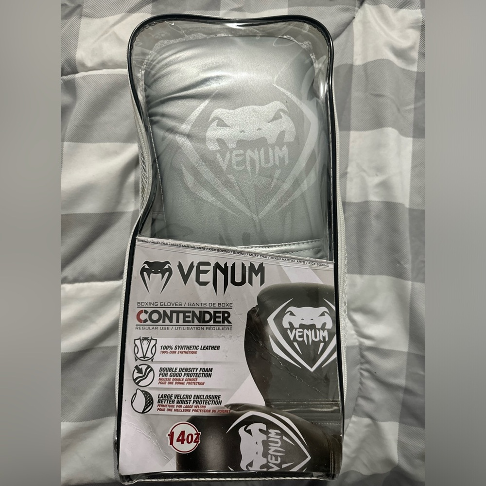Venum Contender Boxing Gloves (14 Ounce) - (VENUM-1109-444) - Silver